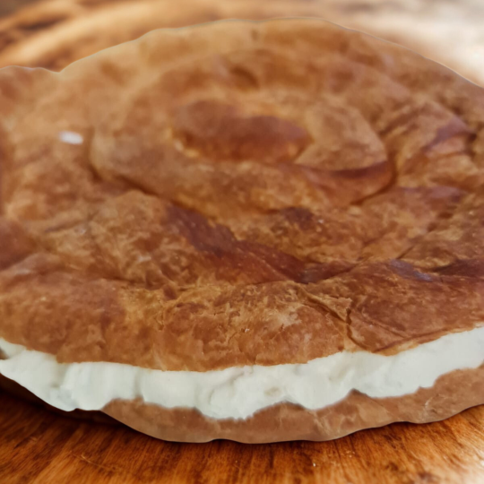 ensaimada nata y pistacho